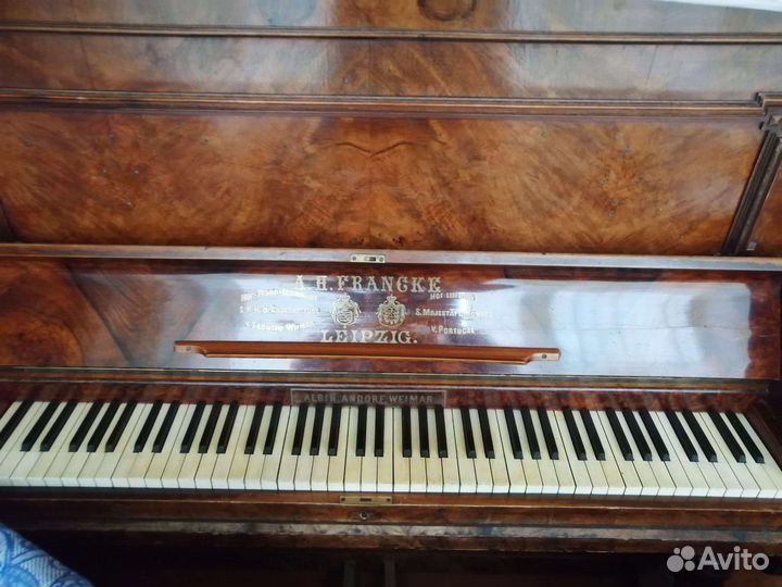 Старинное немецкое пианино