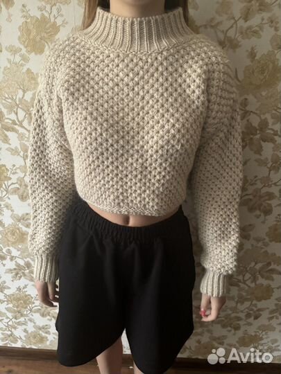 Свитер женский