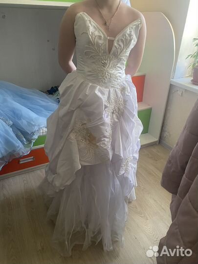 Вечернее платье