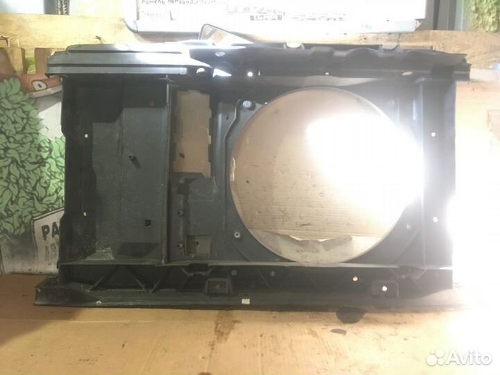 Диффузор вентилятора Peugeot 307