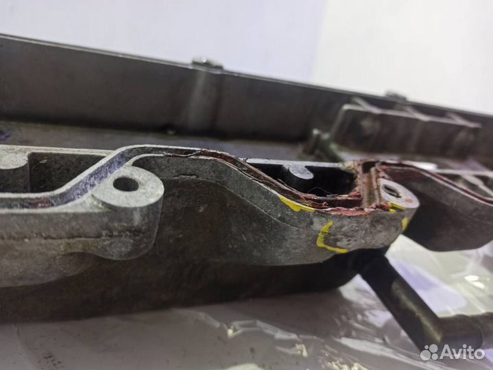 Крышка клапанная Ниссан