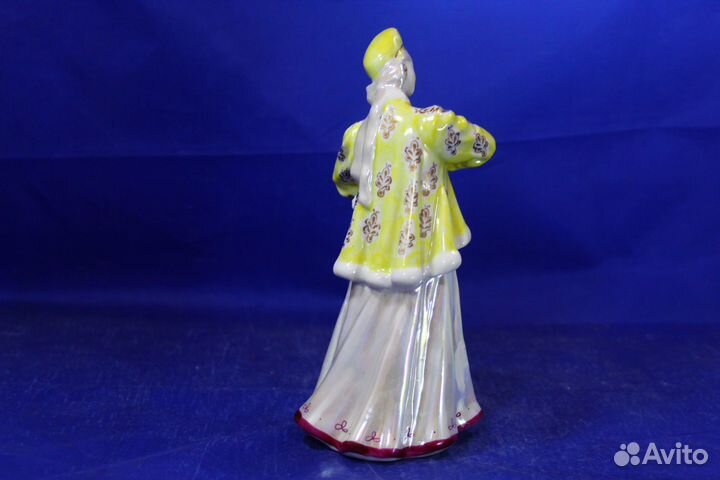 Статуэтка фарфоровая Лебёдушка Дулево Танцующа дев