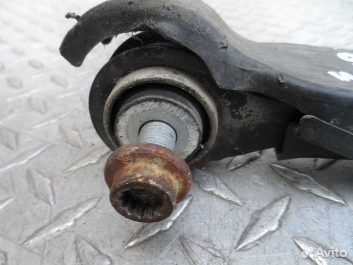 Рычаг задний правый Mercedes C-klasse W204 2043521