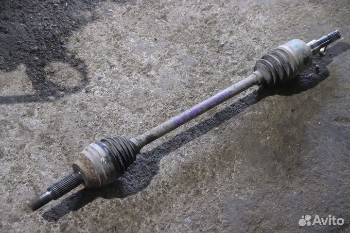 Привод в сборе зад на Мазда Трибьют