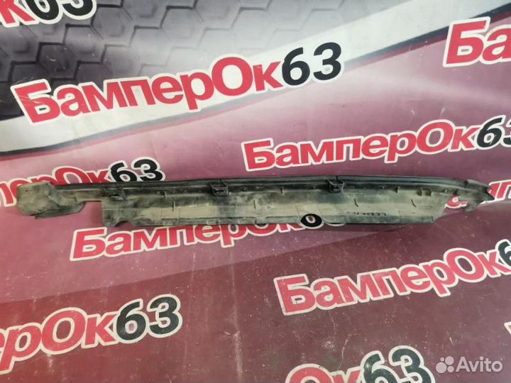 Накладка крыла Toyota Land Cruiser 200 2008 перед