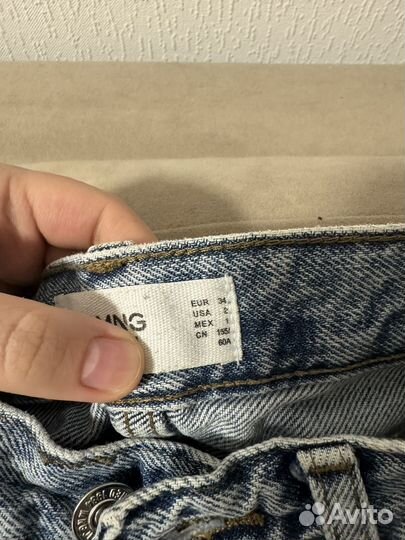 Джинсы mango