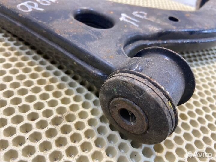 Рычаг подвески нижний передний правый Ford Fusion