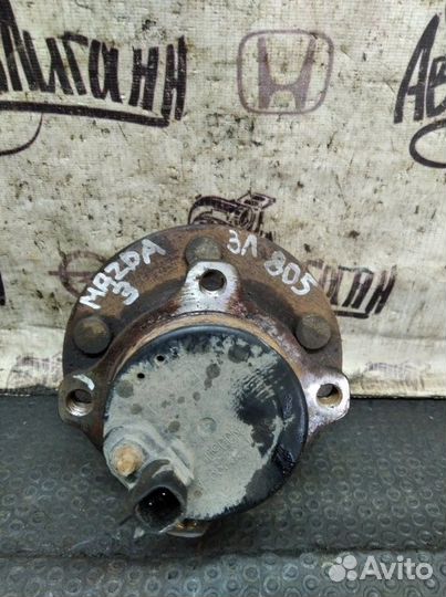 Ступица задняя левая Mazda 3 седан Z6 2011