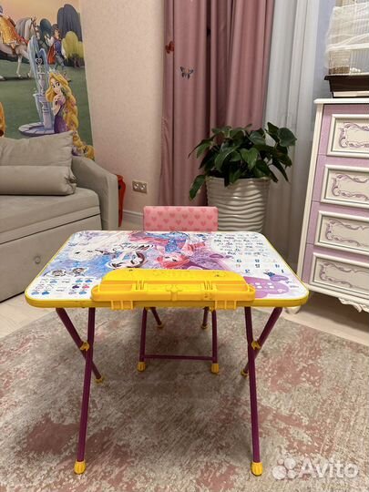 Детский стол и стул