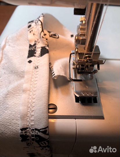 Распошивальная машина Janome CoverPro 7