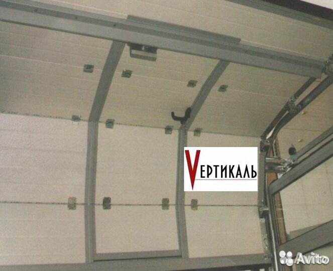 Ворота с калиткой секционные