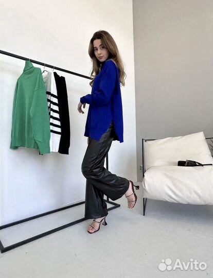 Свитер женский синий