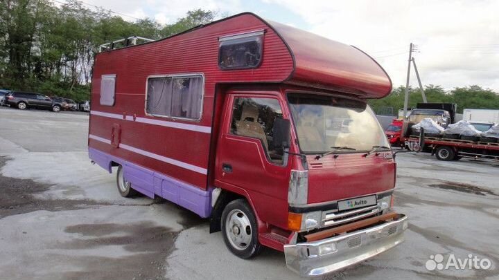 Альковный Mitsubishi Canter, 1990