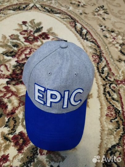 Новая кепка с биркой