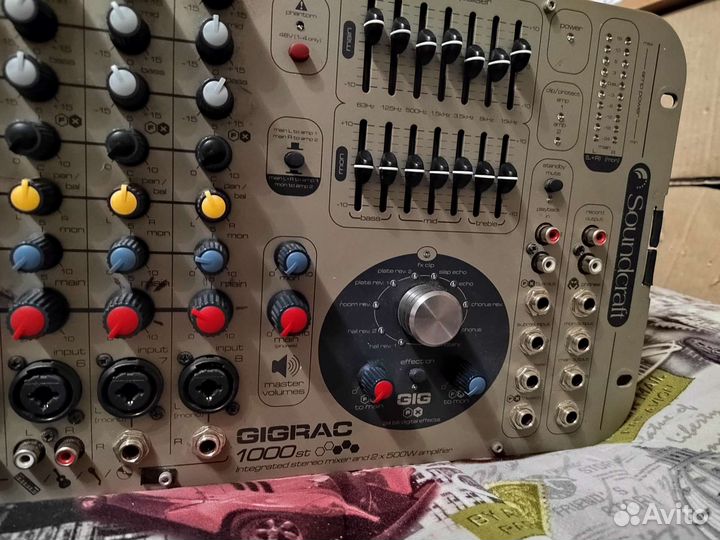 Активный микшер Soundcraft Gigrac 1000st