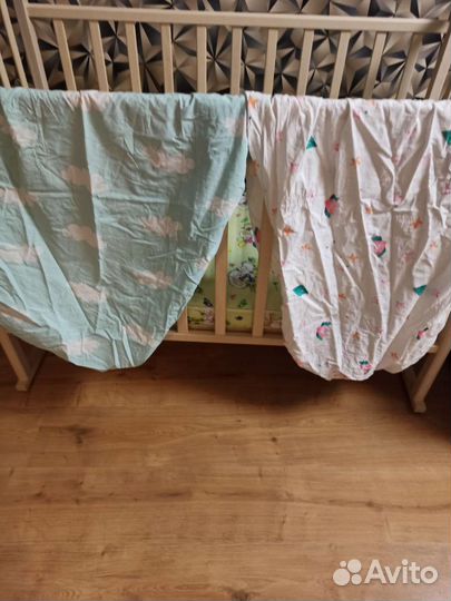Детская кроватка с матрасом
