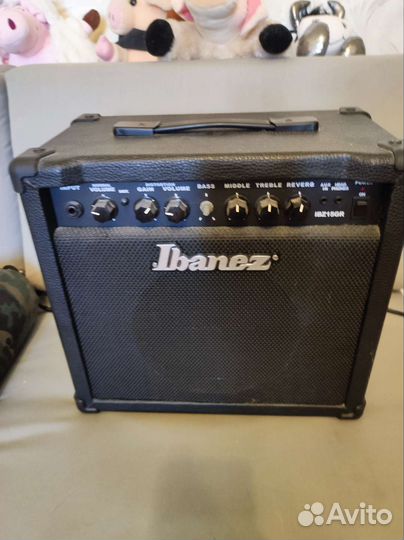 Гитарный комбоусилитель