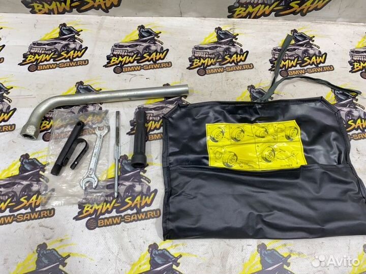 Набор ключей Audi A6 C4 AAH 1995