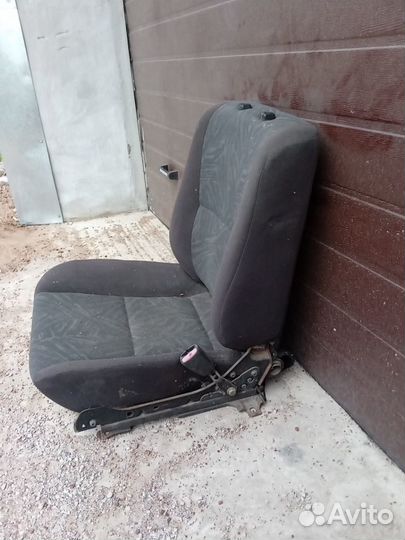 Сиденье перед правое на иномарки
