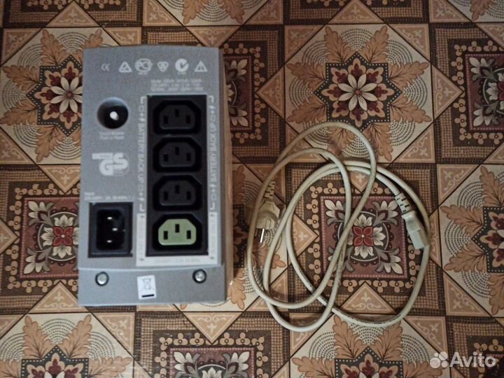 Ибп APC Back-UPS BK500
