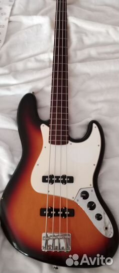 Бас гитара Джазовая безладовая Fender Player Ser