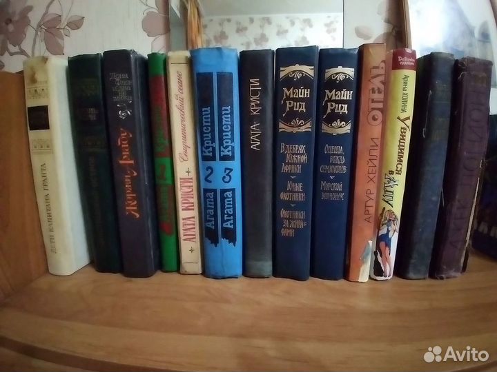 Продам книги