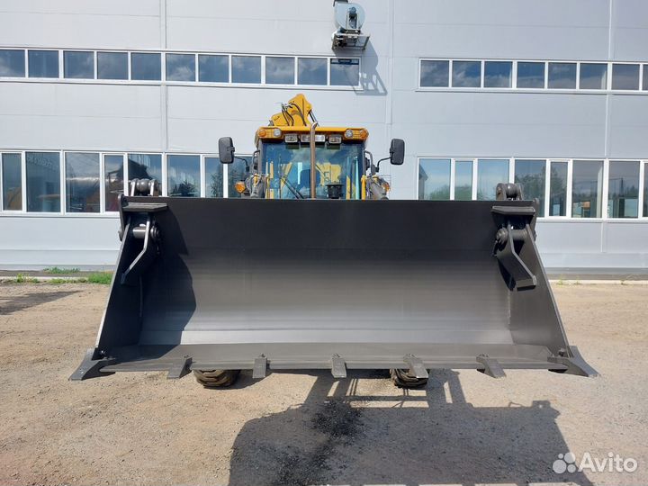 Экскаватор-погрузчик LGCM LGB88, 2023