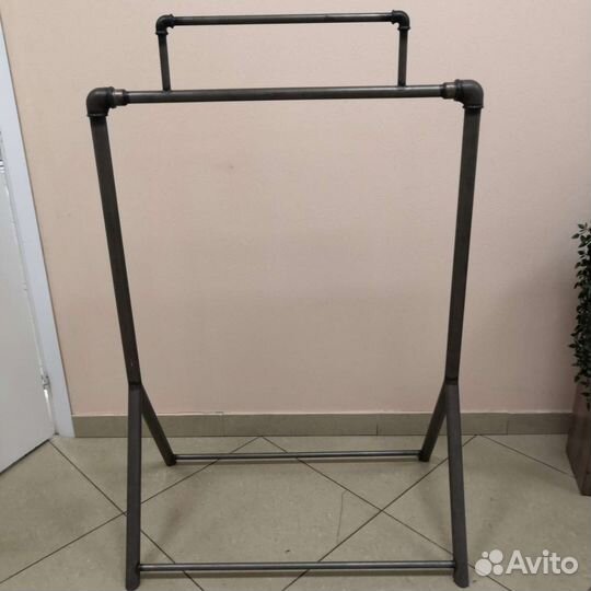 Вешалка для одежды напольная