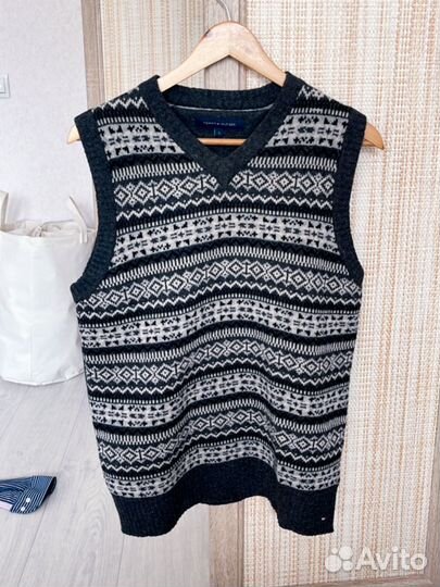 Рубашка, жилет, джинсы Tommy Hilfiger