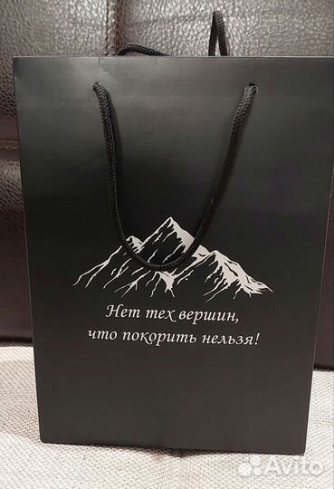 Подарочный набор термос с кружками