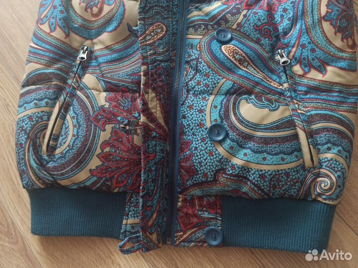 Безрукавка женская утепленная 44-46 размер