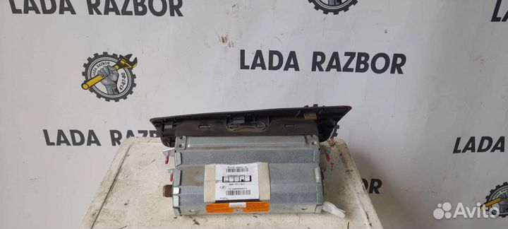 Подушка безопасности пассажира Лада Приора