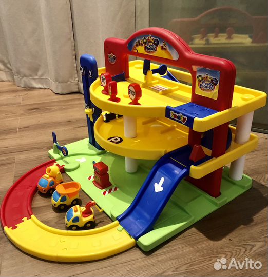 Парковка Vroom Planet Smoby