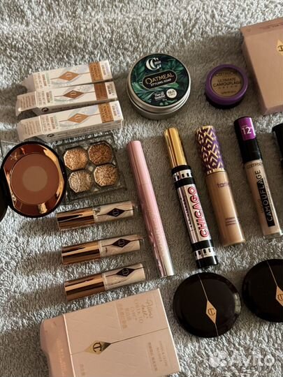 Набор косметики пакетом Charlotte tilbury tarte