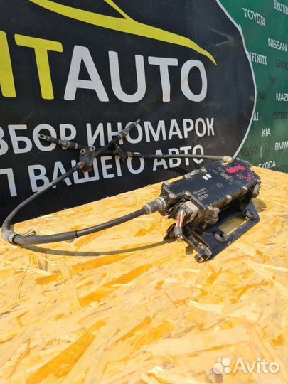 Блок управления стояночным тормозом Kia Carnival 3