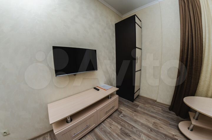 2-к. квартира, 70 м², 8/15 эт.