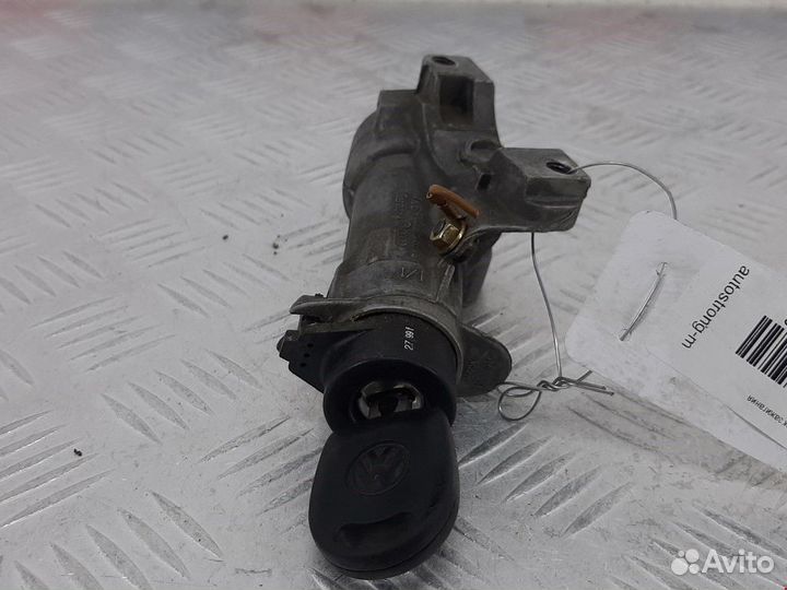 Замок зажигания Volkswagen Golf 3 2000 4B0905851B