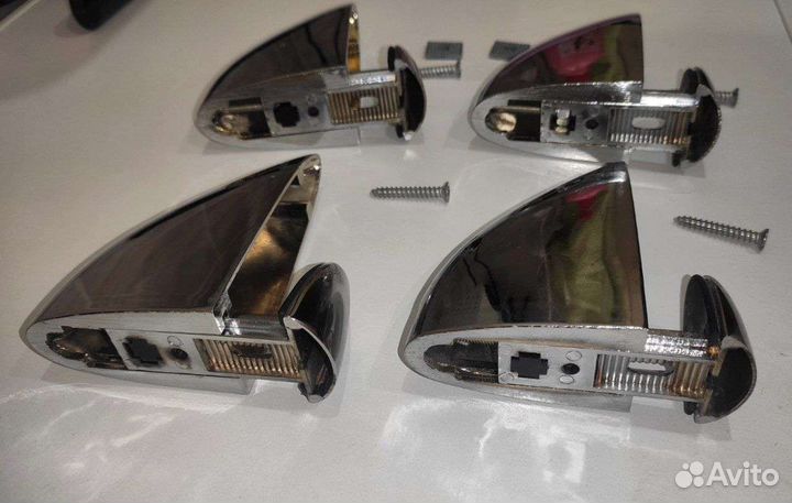 Кронштейны полкодержатели (пеликан)