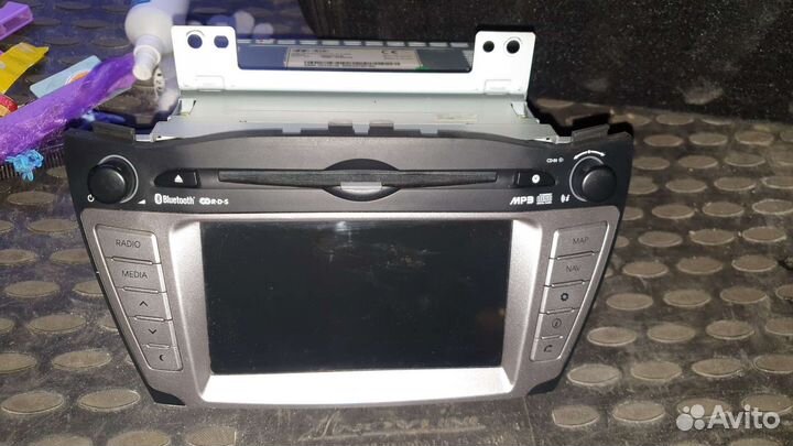 Гу ix35 штатное с навигацией