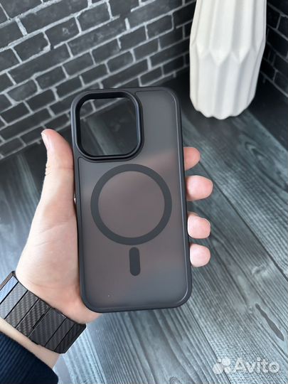 Чехол на iPhone 14