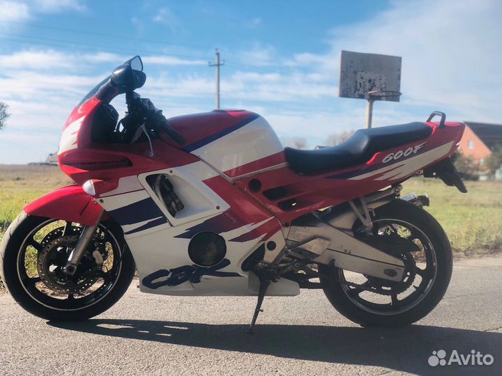 Honda cbr 600 f2