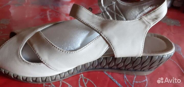 Босоножки женские новые 38 раз. Кожанные,Беларусь