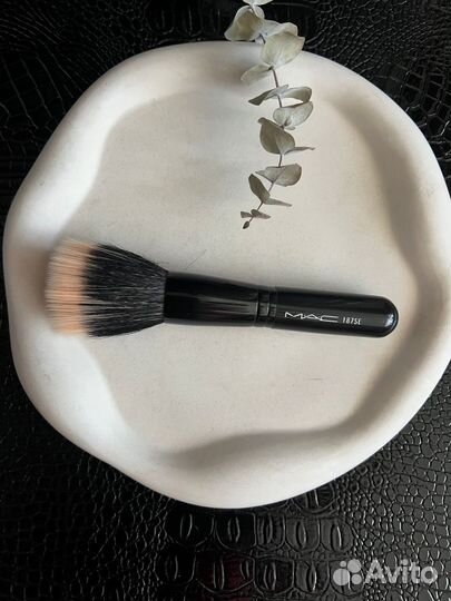 Кисти MAC оригинал для тонального крема