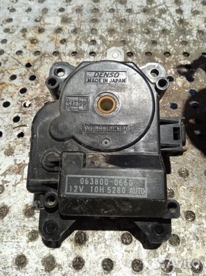 Сервопривод печки Toyota Land Cruiser Prado 120