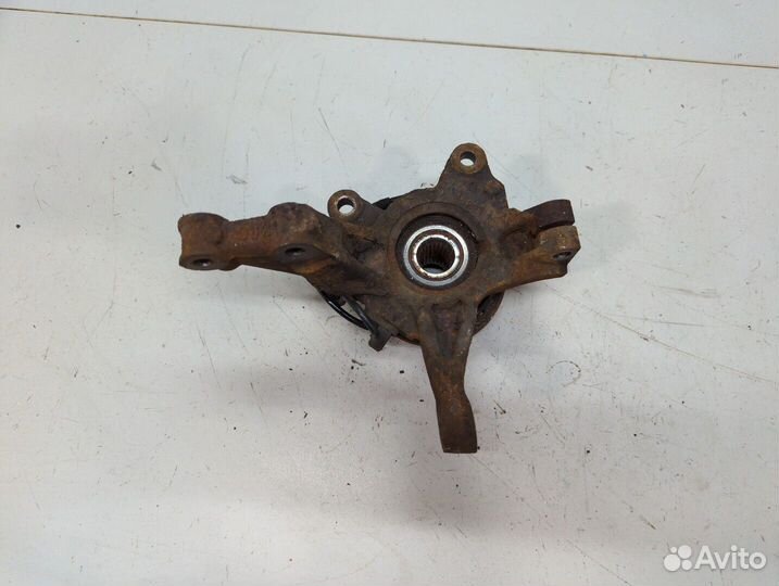 Ступица (кулак, цапфа) левая передняя Dacia Logan