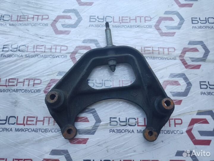 Кронштейн кпп левый 3.0DCI Рено Мастер 2, Мовано