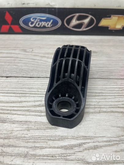 Крепление стабилизатора переднее Bmw 5-Series G30