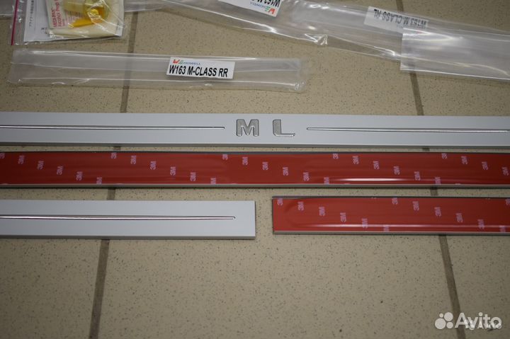 Mercedes-Benz MLW163 Накладки пороги без подсветки
