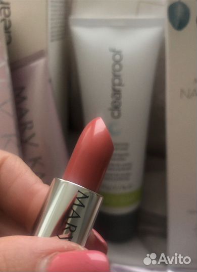 Помада Мери Кей