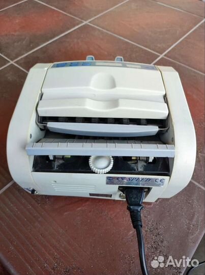 Счётная машинка для денег